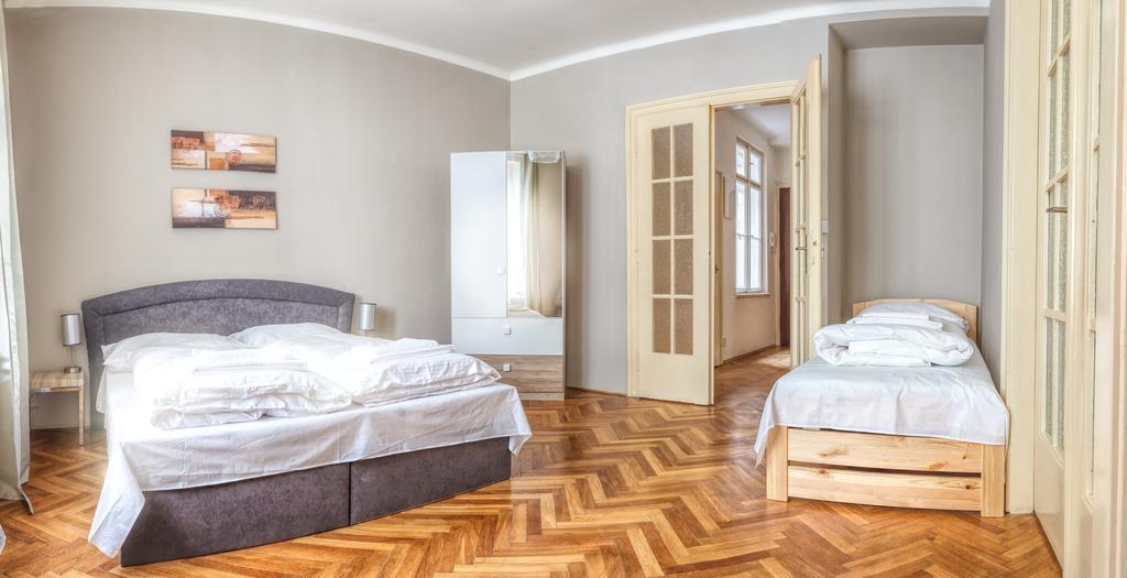 Modern Apartment Biskupska Praha Bagian luar foto